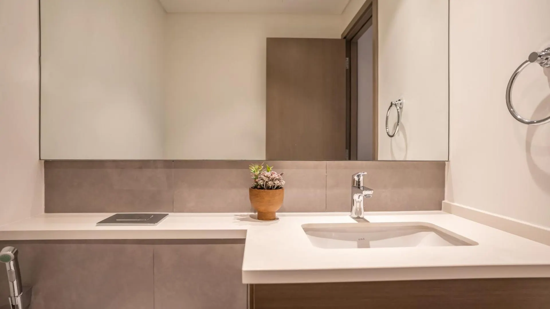 Dubai Creek Harbor Tower 1 - Premium Three Bedroom Apartment