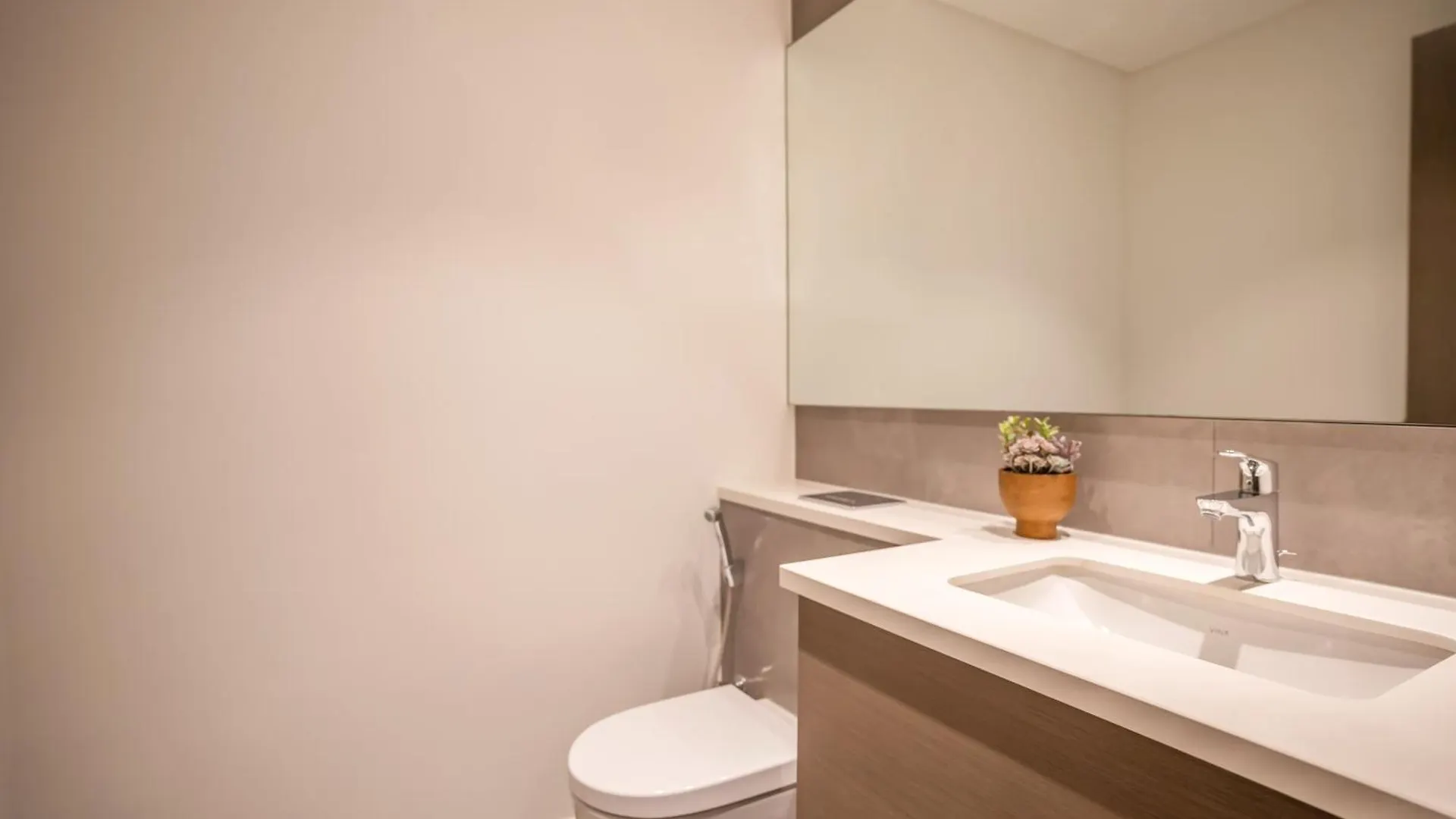 Dubai Creek Harbor Tower 1 - Premium Three Bedroom 0*,