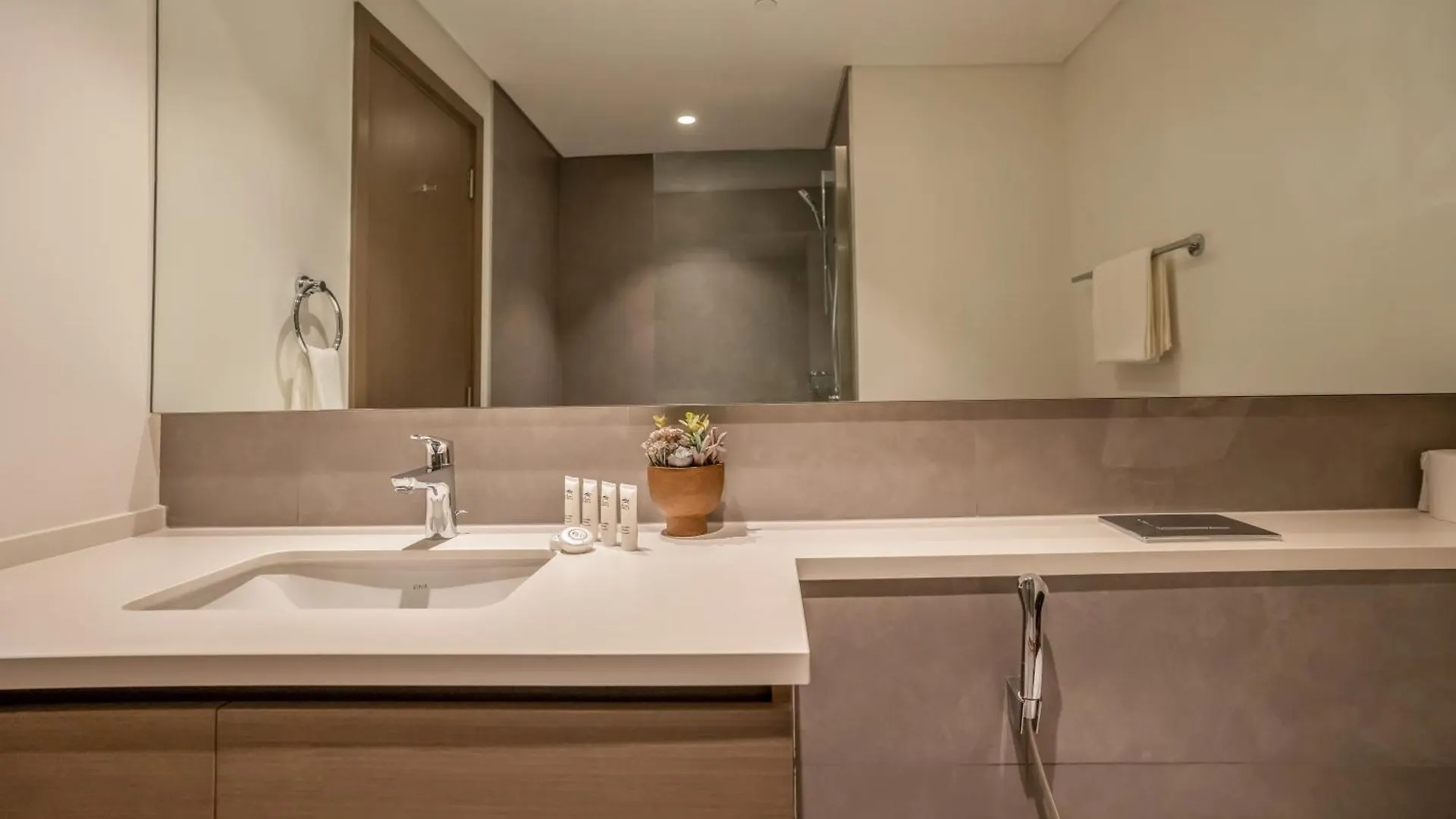 Dubai Creek Harbor Tower 1 - Premium Three Bedroom