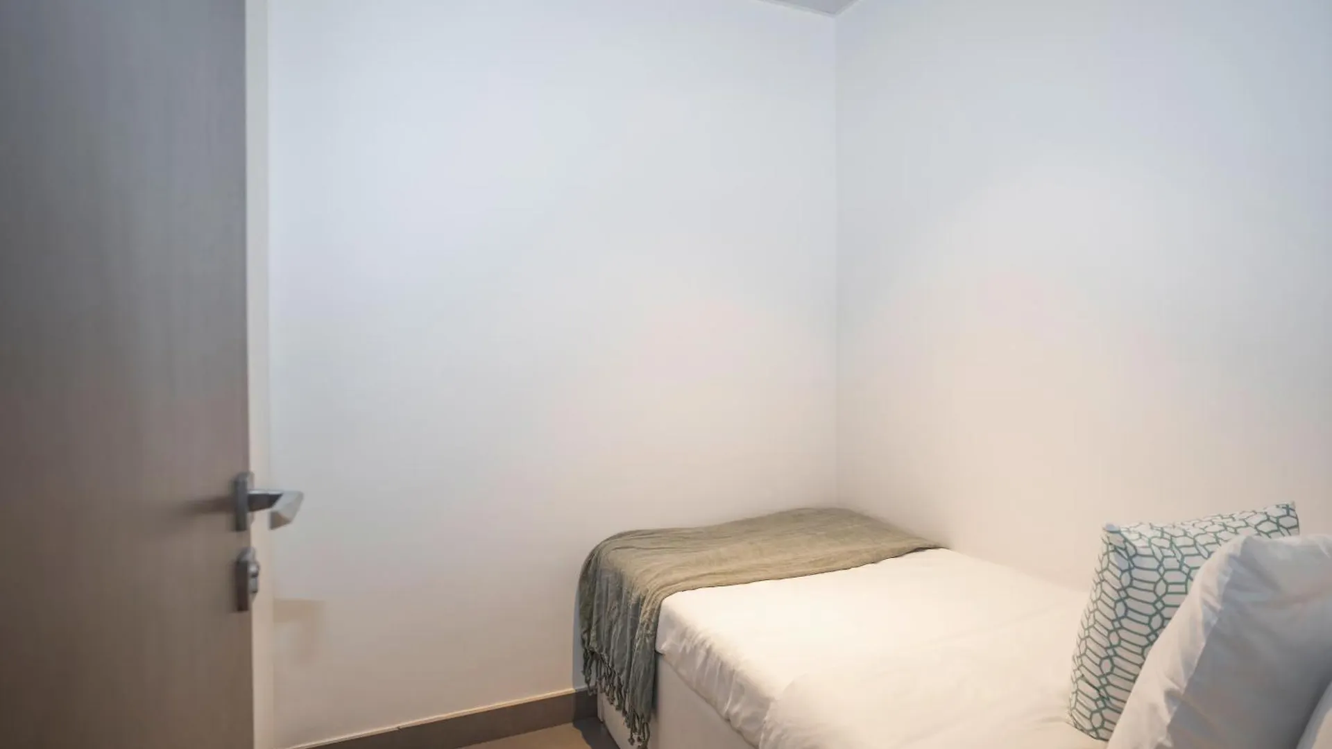 Dubai Creek Harbor Tower 1 - Premium Three Bedroom Apartment